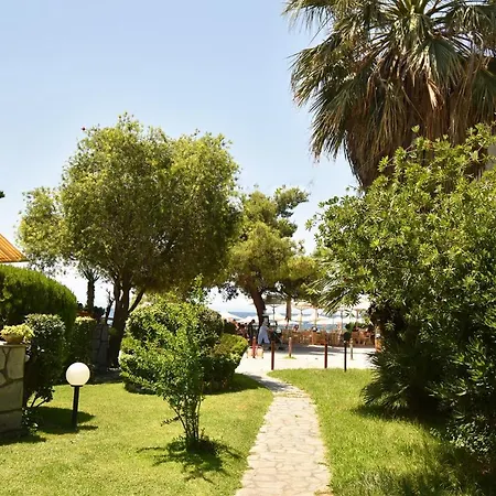 בית נופש Niki Sea Side Maisonette, *
