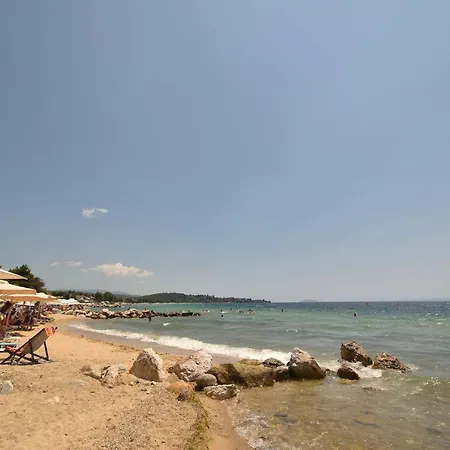 Niki Sea Side Maisonette, בית נופש